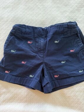 Navy vineyard vines, girls 12 Shorts Embroidered striped Christmas Whales